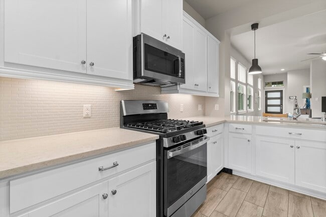 Building Photo - 248 Crest Edge St