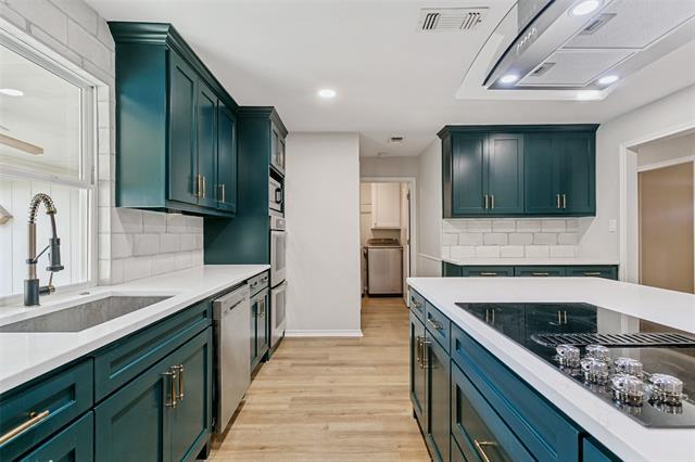 Building Photo - 1617 Century Oaks Dr