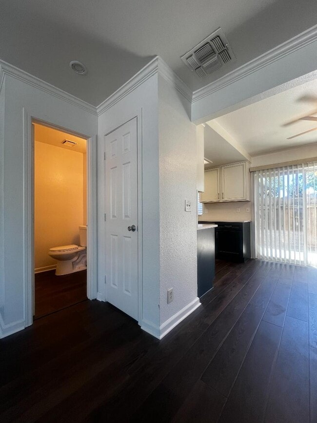 Building Photo - 2515 Merrychase Dr