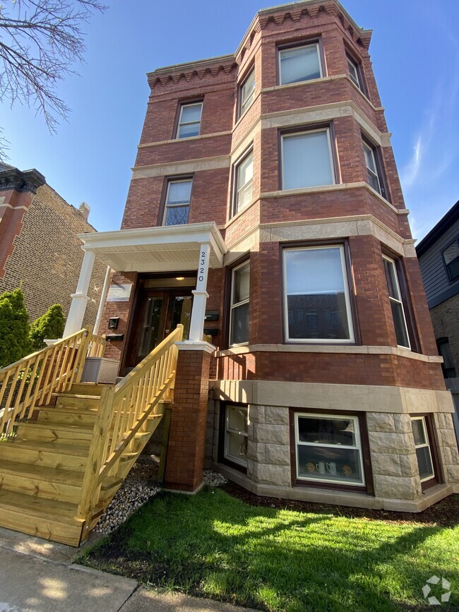 Building Photo - 2320 W Armitage Ave