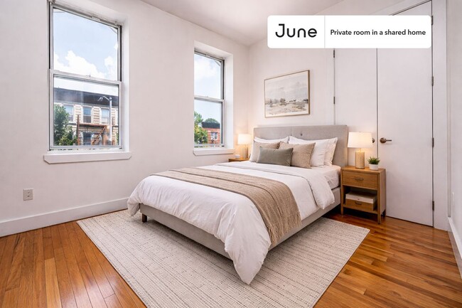 Building Photo - 886 Jefferson Ave