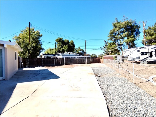 Building Photo - 34254 Rosemont Dr