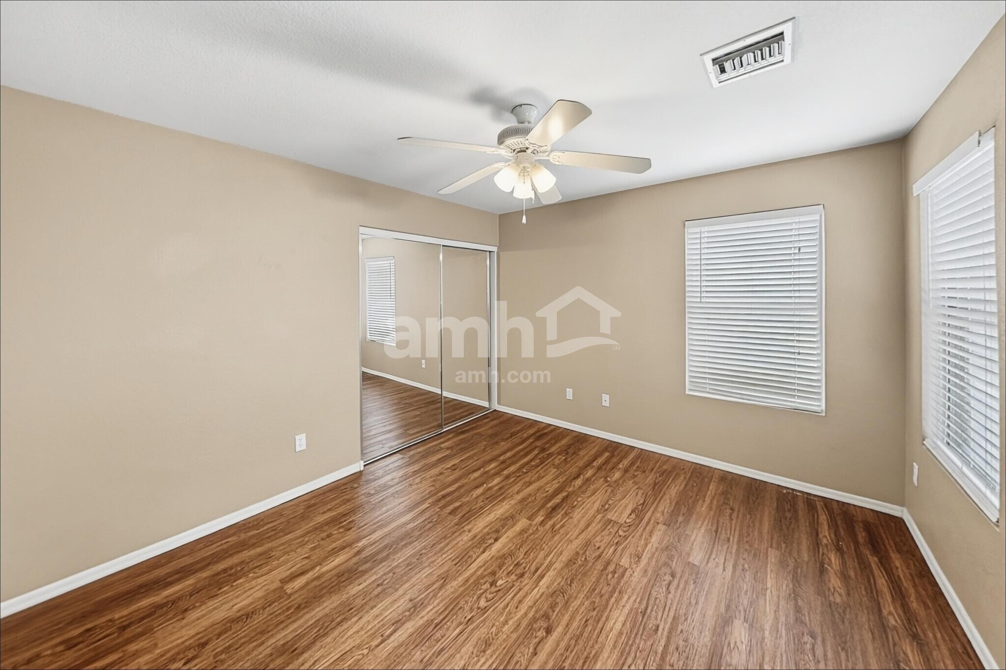 Building Photo - 8462 E Lindner Ave