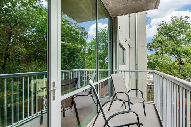 Building Photo - 1600 Barton Springs Rd