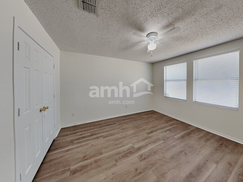 Building Photo - 16136 Shawnee Trl