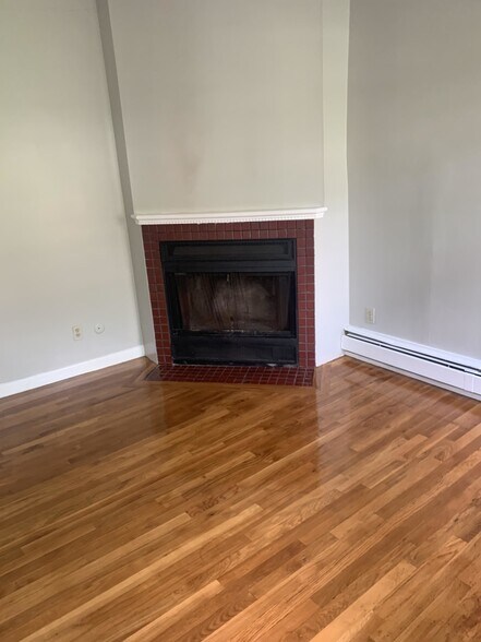Primary Photo - 43 Garden St