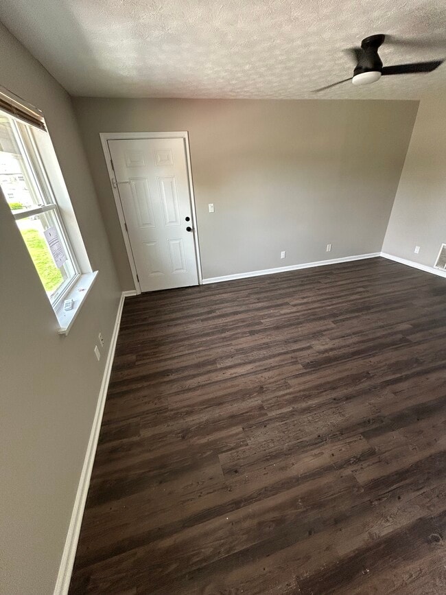 Building Photo - 3710 Noblitt Dr
