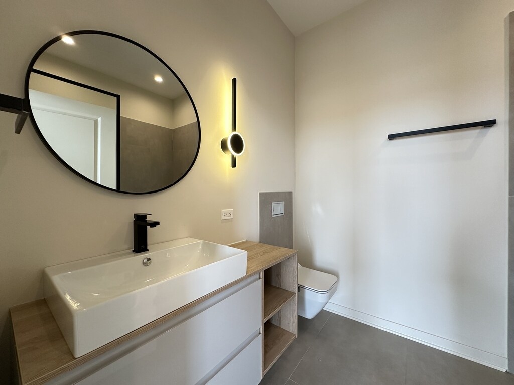 Building Photo - 3215 N Narragansett Ave