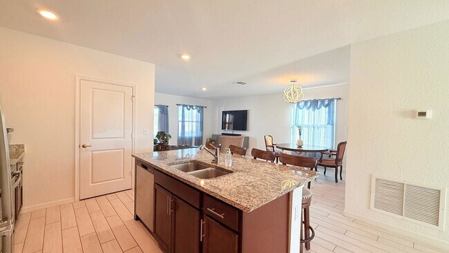 Building Photo - 5154 Armina Pl