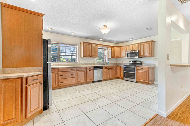Building Photo - 1116 Eden Dr