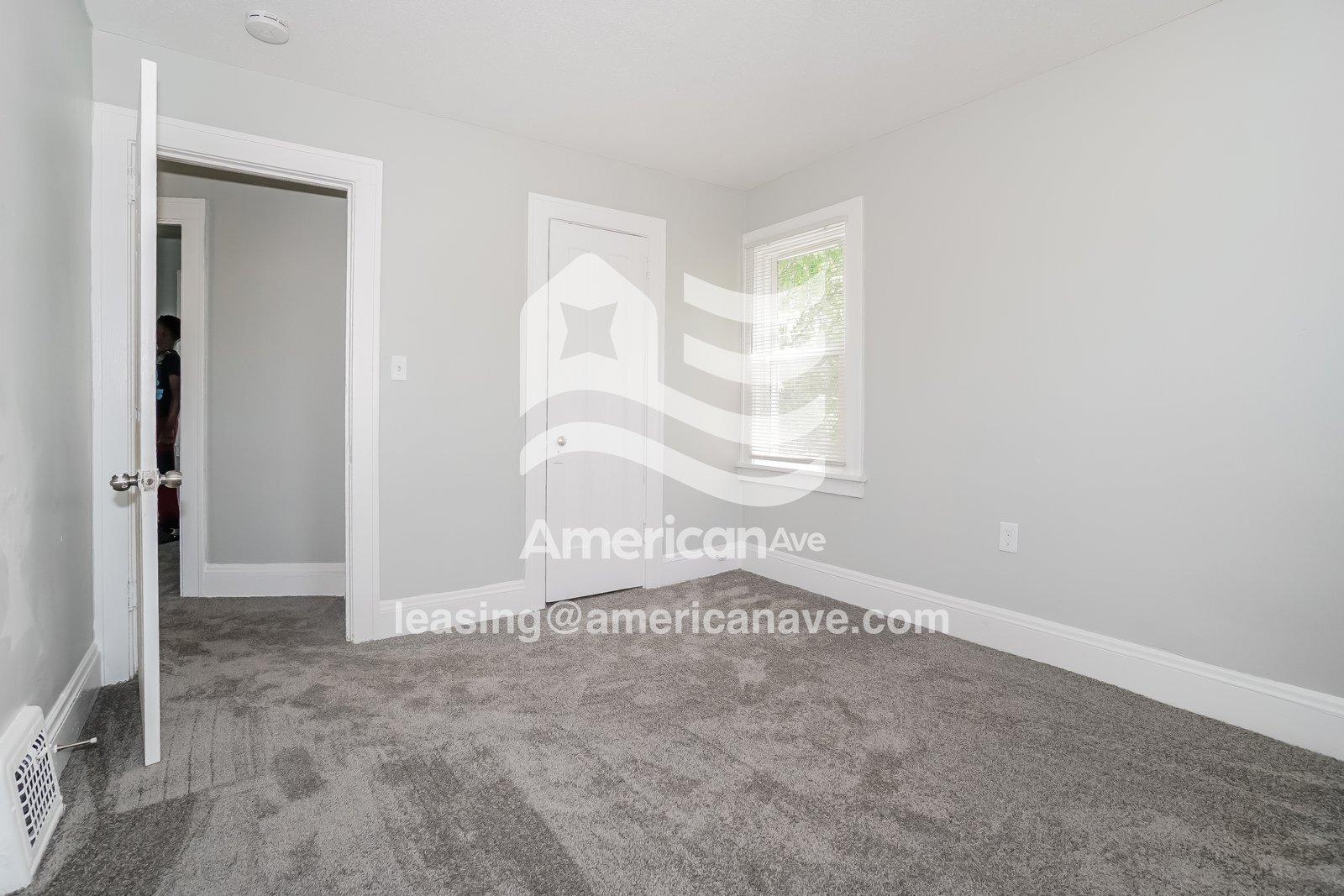 Building Photo - 3867 E 142nd St