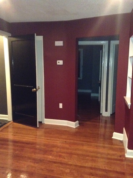 Building Photo - 241 E Township Line Rd