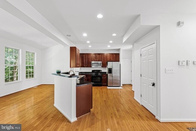 Building Photo - 406 Arnold Dr