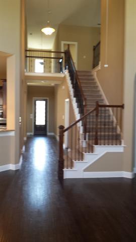 Building Photo - 2449 Kingsgate Dr