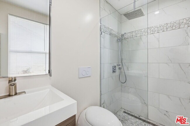 Building Photo - 29107 Hillrise Dr