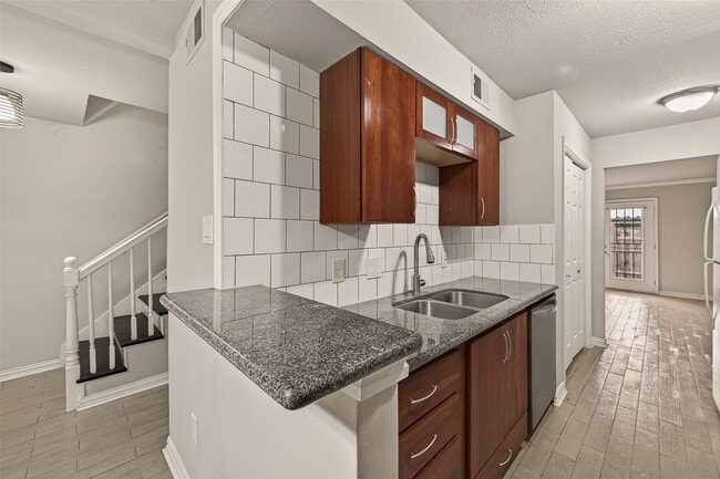 Building Photo - 6631 Wanda Ln