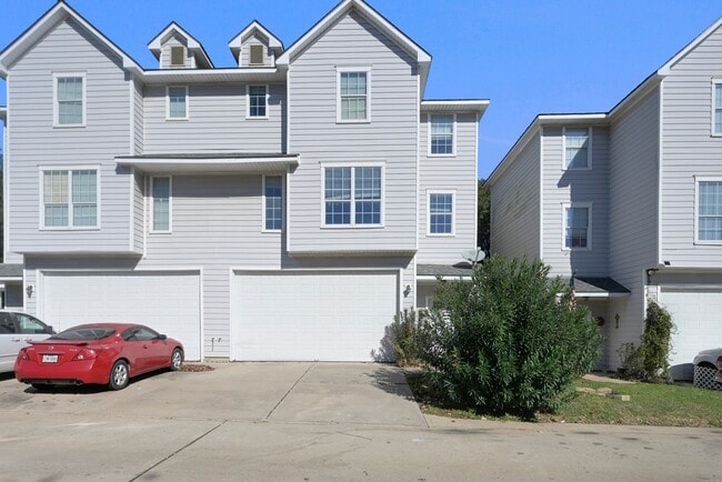 Building Photo - 135 Binnacle Ct