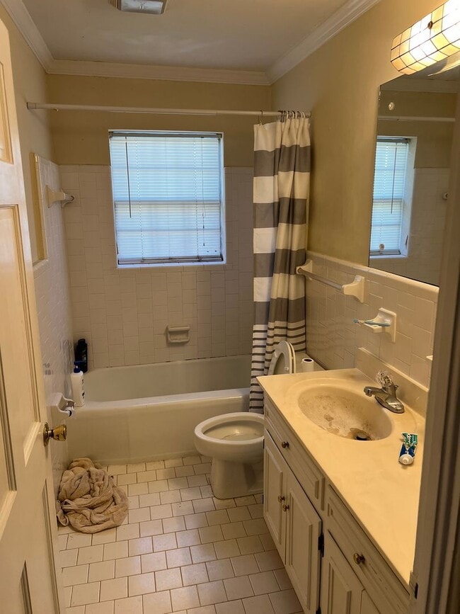 Building Photo - Condo in Historic Milledge Ave. Building