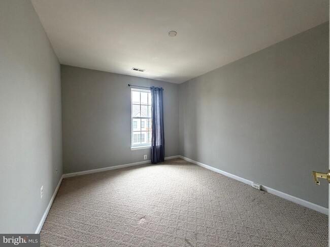 Building Photo - 21831 Ladyslipper Sq