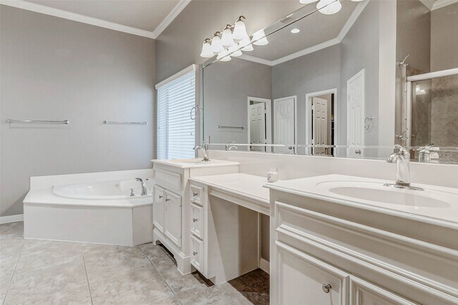 Building Photo - 2226 Arrowwood Trail