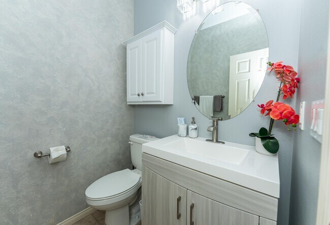 Building Photo - 43247 Fiore St