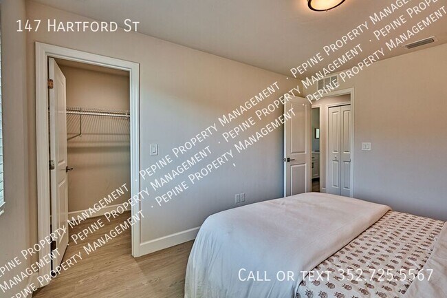 Building Photo - 147 Hartford St