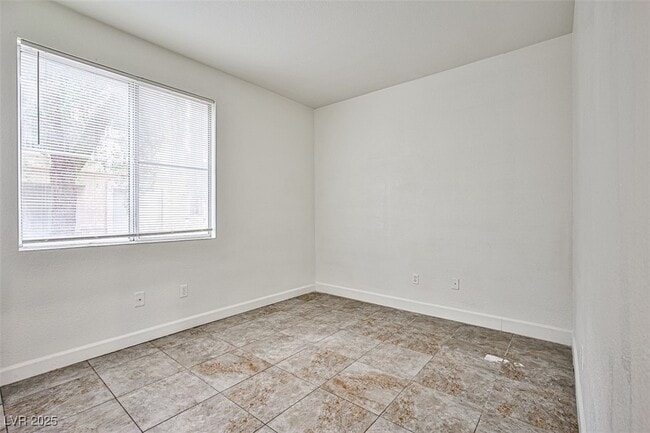 Building Photo - 5155 W Tropicana Ave