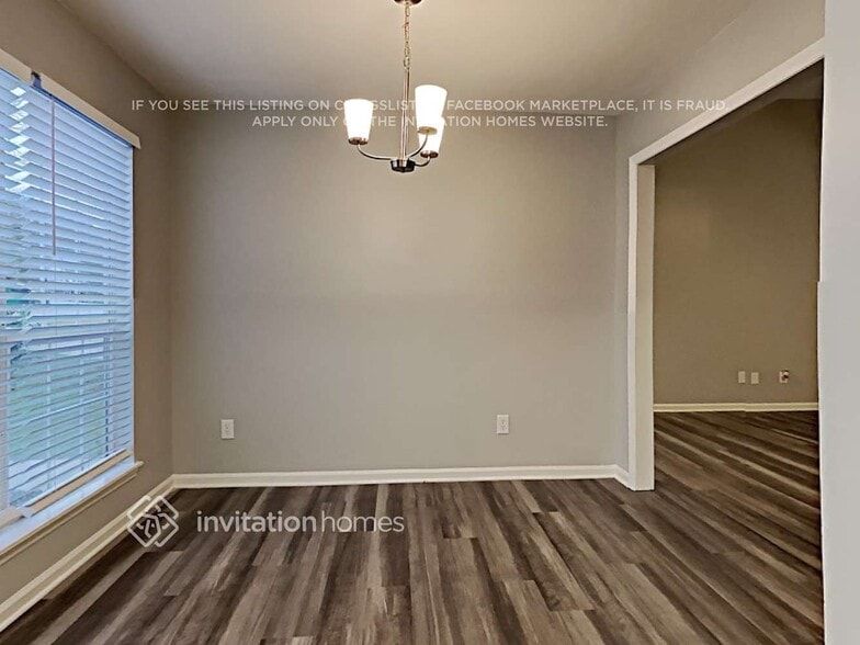 Building Photo - 9821 Stephen Thompson Ln