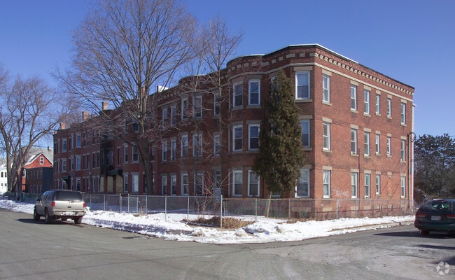 Building Photo - 18-22 Saint Jerome Ave