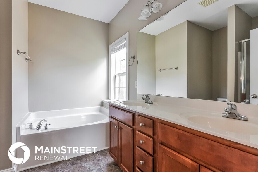 Building Photo - 306 Dell Meadows Pl