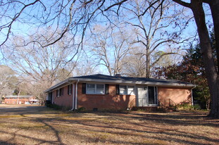 Building Photo - 514 Roxanne Dr