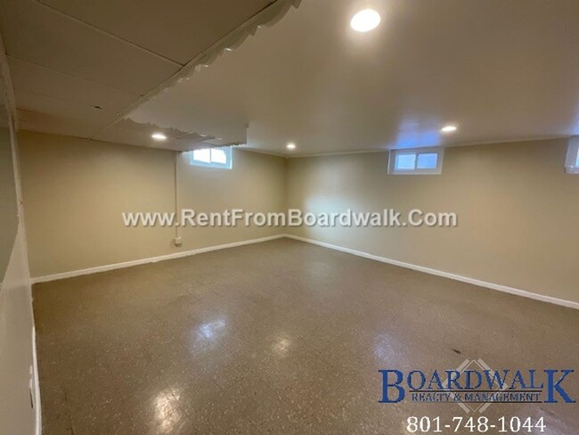 Building Photo - Great Remodeled Home in SLC