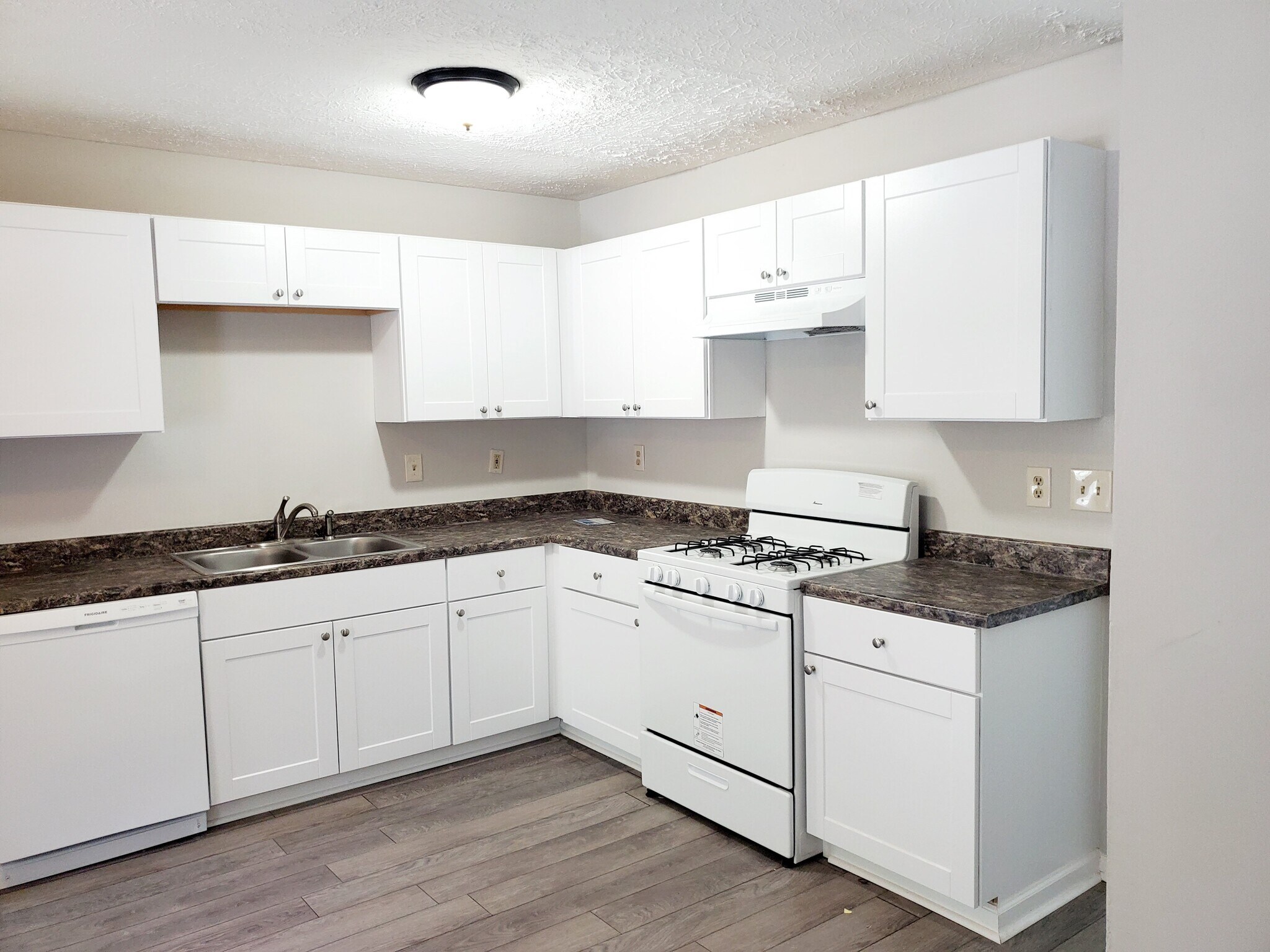 Building Photo - 3559 Ashley Station Dr SW