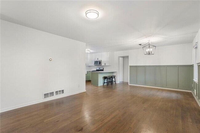 Building Photo - 3142 Chamblee Gap Rd