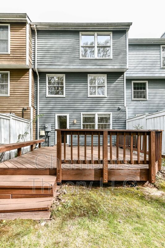 Building Photo - 1549 Twisted Oak Dr