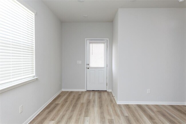 Building Photo - 6206 Marsh Ln