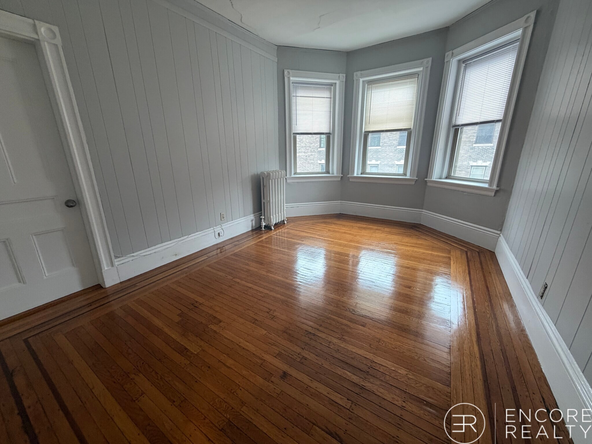 Building Photo - 11 Park St