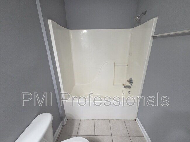 Building Photo - 1214 Timber Creek Dr