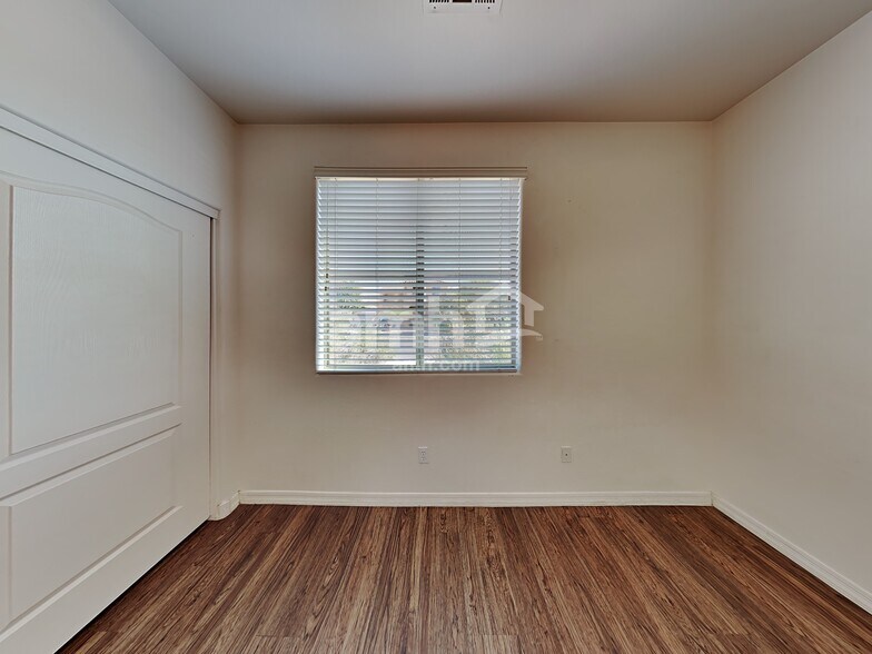 Building Photo - 9360 W Payson Rd
