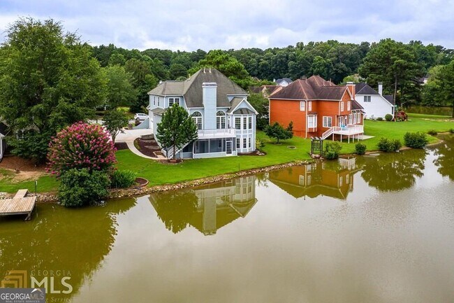 Building Photo - 225 Heritage Lake Dr