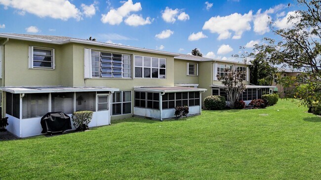 Building Photo - 1041 Orange Terrace