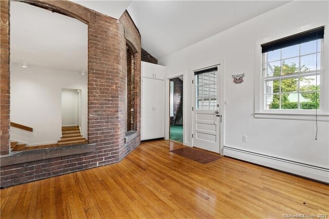 Building Photo - 239 Bradley St