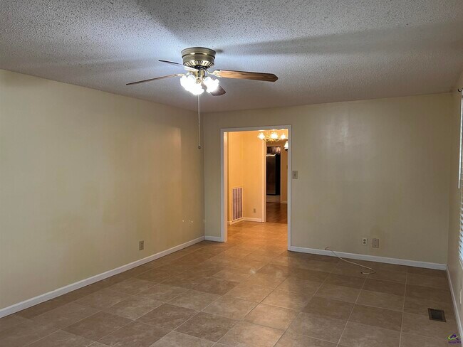 Building Photo - 3700 Dean Dr