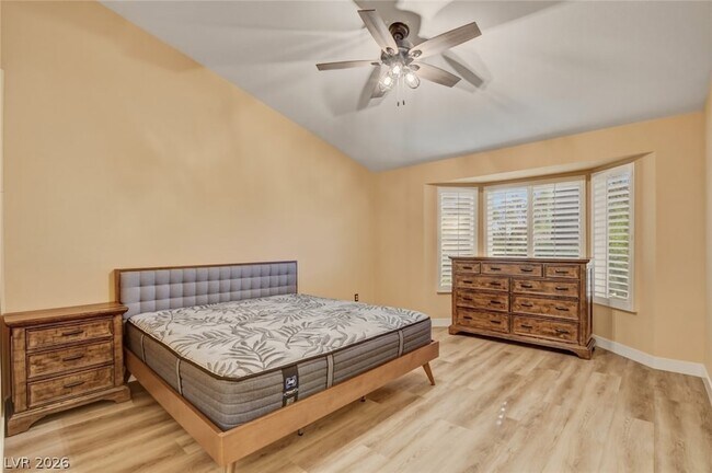 Building Photo - 2628 Highvale Dr