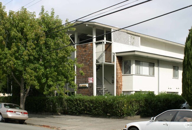 Building Photo - 210 Mission Ave