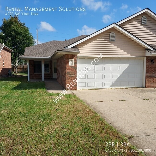 Building Photo - 4220 SW 33rd Terrace