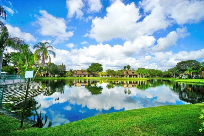 Building Photo - 8807 W Sunrise Blvd