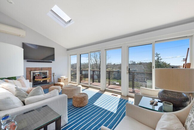 Building Photo - 23 Landing Ln