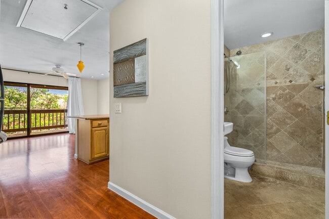 Building Photo - Maui Lani Terraces Studio, Great Mountain View!