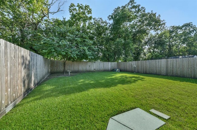 Building Photo - 1118 Chelsea Ln